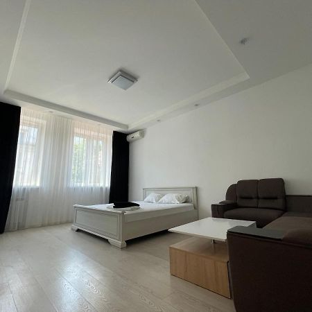 Vip Apartment Karl Marks Avenue Krivoy Rog Luaran gambar